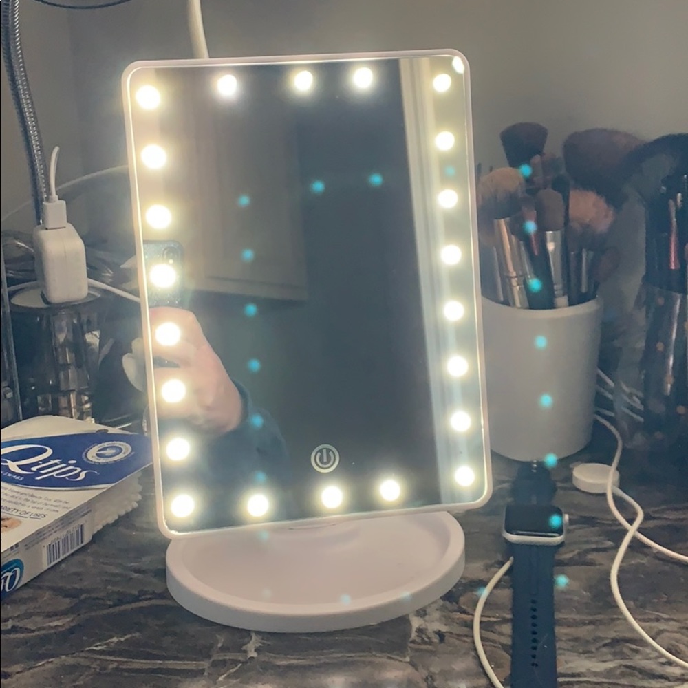 LED vanity light